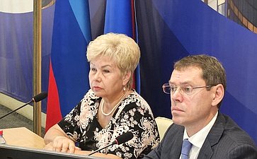 Ольга Бас в ходе поездки в регион приняла участие в круглом столе на тему «Формирование исторической памяти как основы патриотического воспитания личности»