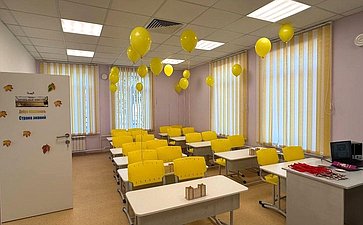 Сергей Михайлов поздравил с Днем знаний педагогов и учеников школы №63 поселка Чернышевск
