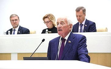 Виктор Кресс