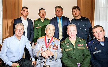 М. Козлов и В. Озеров приняли участие в чествовании 100-летнего юбилея ветерана Великой Отечественной войны В. Зибарева