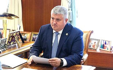 Встреча Председателя СФ Валентины Матвиенко с временно исполняющим обязанности Губернатора Новгородской области Александром Дроновым