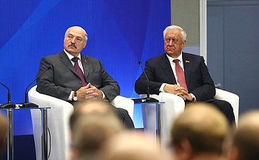 А. Лукашенко и М. Мясникович