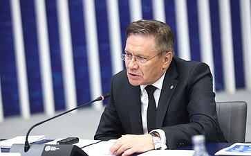 Алексей Лихачев