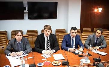 Фарит Мухаметшин провел встречу с представителями Посольства Арабской Республики Египет (АРЕ) в РФ и сотрудниками Госкорпорации «Росатом»