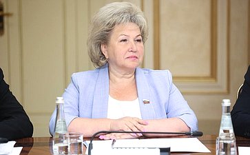 Елена Писарева