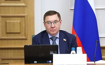 Владимир Якушев