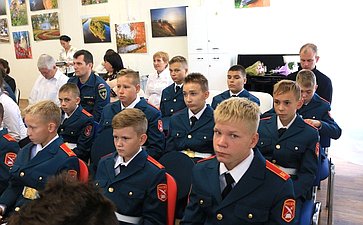 Юрий Воробьев провел урок знаний в Образовательном центре – кадетской школе «Корабелы Прионежья»