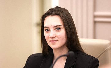Встреча Александра Варфоломеева с членами молодежного парламента при Тульской областной Думе