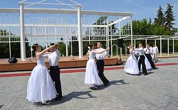 Сергей Рябухин в ходе поездки в регион принял участие в 57-м Всероссийском Пушкинском празднике поэзии в с. Языково Карсунского района