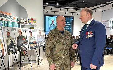 Виктор Шептий принял участие в открытии в Свердловской области мобильной фотовыставки «Зал воинской славы»