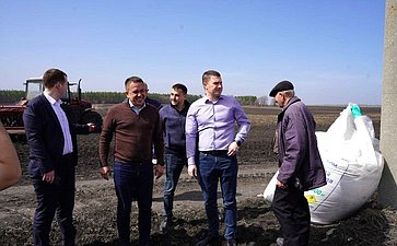 Айрат Гибатдинов принял участие в открытии посевного сезона в Ульяновской области