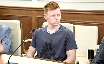 Встреча Натальи Мельниковой с активистами молодежного землячества Псковской области