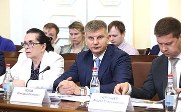 Геннадий Голов