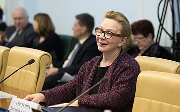 Л. Косткина Расширенное заседание Комитета Совета Федерации по социальной политике