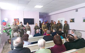 Ирина Петина в канун Дня Победы поздравила ветеранов и тружеников тыла