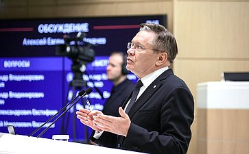 Алексей Лихачёв