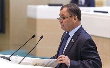 А. Суворов на 391-м заседании Совета Федерации