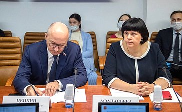 Олег Цепкин и Елена Афанасьева