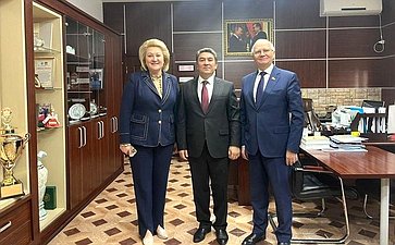 Сенаторы РФ в ходе визита делегации Совета Федерации в Республику Таджикистан провели встречу с российскими учителями, работающими в Таджикистане