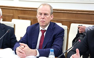Круглый стол Комитета Совета Федерации по аграрно-продовольственной политике и природопользованию «Проблемы и перспективы развития мелиоративного комплекса Российской Федерации: законодательный аспект»