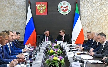 Вячеслав Тимченко провел расширенное заседание по вопросам контрольно-надзорной деятельности в Республике Хакасия