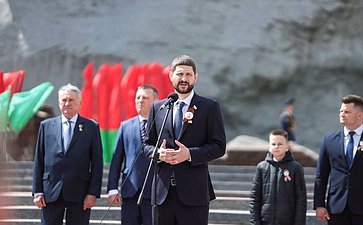 Юрий Воробьев поприветствовал участников экспедиции «Непокоренные» в Бресте