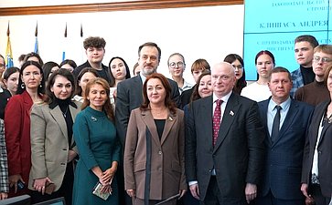 Парламентарии встретились с молодыми юристами – студентами Юридического института Алтайского государственного Университета, с которыми провели открытый диалог