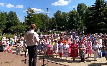 Константин Косачев принял участие в марийском национальном празднике «Пеледыш пайрем» («Праздник цветов»)