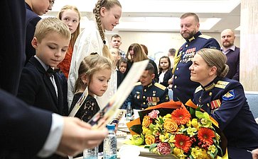 В Совете Федерации состоялась встреча московских школьников с Героями России, сенаторами Российской Федерации — участниками боевых действий