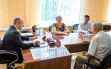 Олег Цепкин обсудил с жителями проблемные вопросы благоустройства территорий