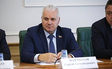 Сергей Мартынов