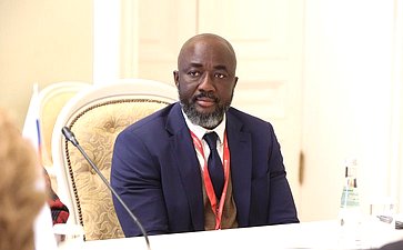 Беседа спикера СФ Валентины Матвиенко с Председателем Парламента Республики Гана состоялась «на полях» Невского международного экологического конгресса в Санкт-Петербурге