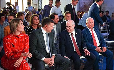 Заместитель Председателя Совета Федерации Николай Журавлев принял участие во Всероссийской церемонии награждения сотрудников «Почты России»