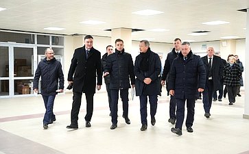 Сенаторы провели осмотр строящейся общеобразовательной школы г. Иркутска