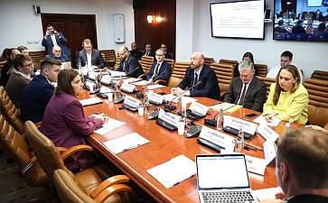 Заседание секции «Искусственный интеллект» на тему «Международный опыт регулирования технологий искусственного интеллекта: актуальные аспекты выбора вектора для России»