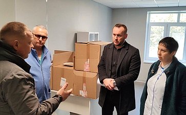 Игорь Кастюкевич посетил Скадовскую центральную районную больницу и передал расходные материалы для лечения пациентов с травмами