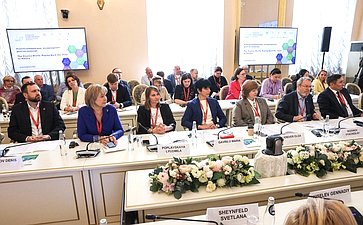 Круглый стол «Ускользающий мир: возвращение долгов природе» в рамках X Невского международного экологического конгресса