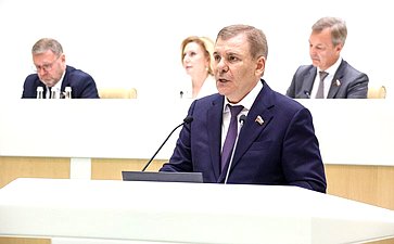 Арсен Каноков