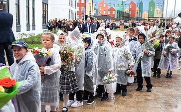 Валентина Матвиенко приняла участие в торжественном открытии Гатчинского центра образования «Высший пилотаж»