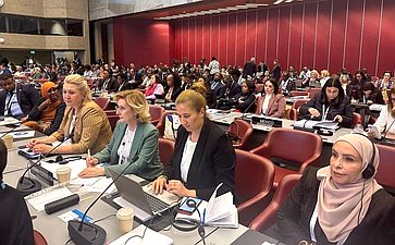 Сенаторы приняли участие в Форуме женщин-парламентариев МПС