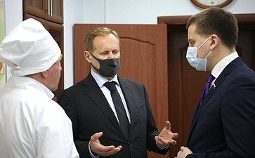 Александр Пронюшкин посетил пункты вакцинации во Владимирской области