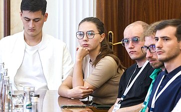 Константин Косачев встретился с участниками проекта «ИнтерНовости»