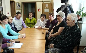 Виктор Новожилов посетил ряд муниципальных образований и провел встречи с активами поселений с. Пежма и п. Хозьмино
