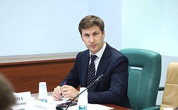 Иван Новиков