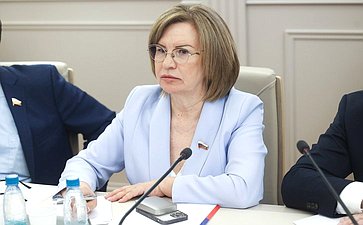 Совещание Комитета СФ по бюджету и финансовым рынкам «Трансформация трудовых отношений в условиях цифровизации: преодоление теневой занятости и восстановление социально-трудовых гарантий и фискальной устойчивости бюджетной системы РФ»