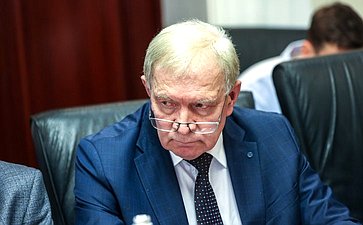 Круглый стол на тему «Решающая роль в Победе над гитлеровской Германией как одна из основ международного статуса России. Против покушений на историческую правду»