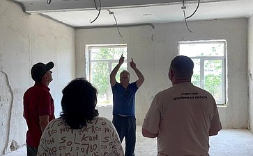 Игорь Кастюкевич ознакомился с ходом ремонтных работ в гериатрическом центре Херсонской области