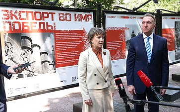 Николай Журавлев принял участие в открытии фотовыставки Российского экспортного центра «Экспорт во имя Победы»