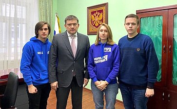 Николай Журавлев провел встречу с представителями молодежи