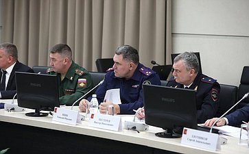 Юрий Воробьев принял участие в заседании оперативного штаба, прошедшего под руководством губернатора региона Олега Кувшинникова
